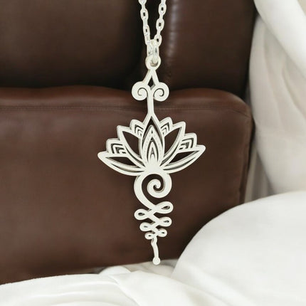 Pendentif "Lotus Unalome"